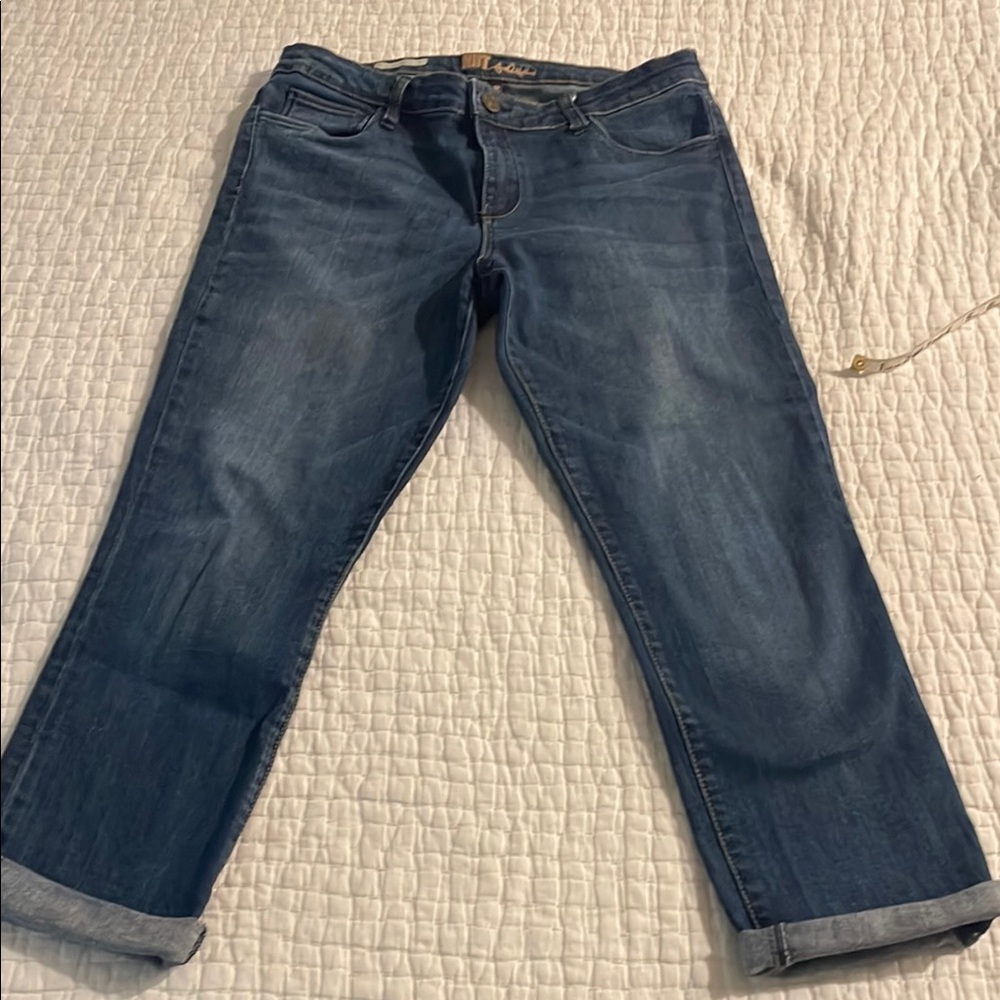 KUT from the Cloth Emma Boyfriend Jeans with Straight Cropped Cuffed Style